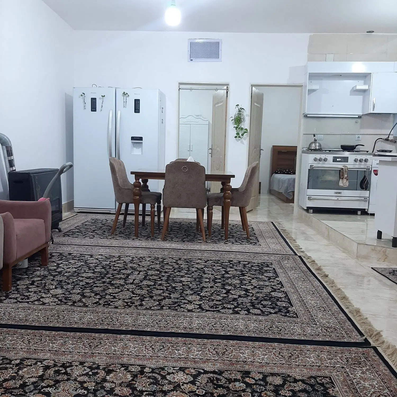 منزل دوخواب ورودی مستقل طبقه بالا گردخون
