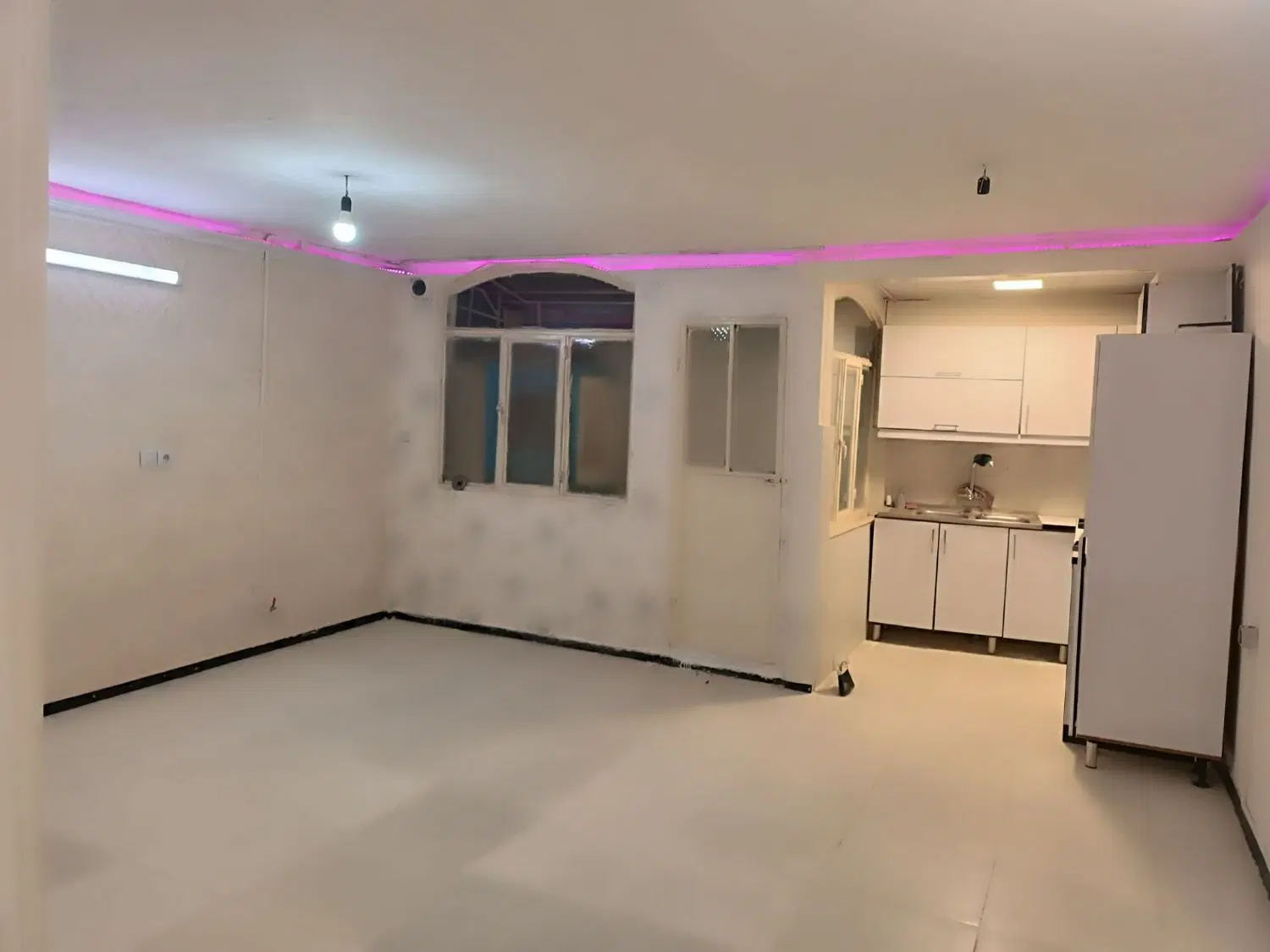 رهن کامل یا تبدیل اجاره مسکونی همکف حیاط دار