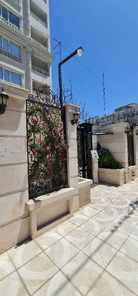 آپارتمان ۱۳۵ متری رهن و اجاره