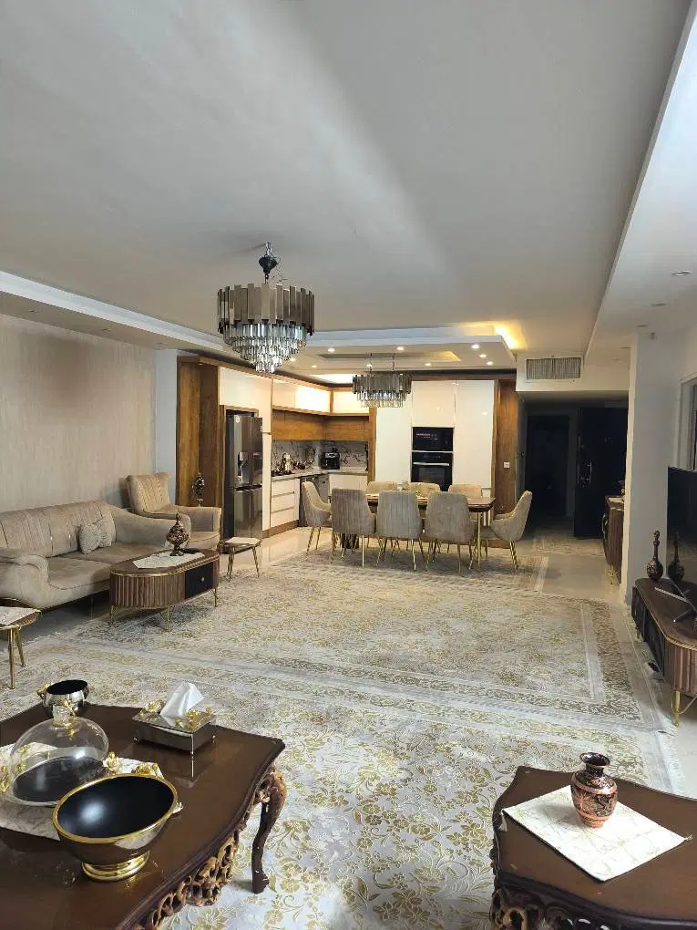 فروش  و معاوظه اپارتمان حیاط دار کوی راه حق