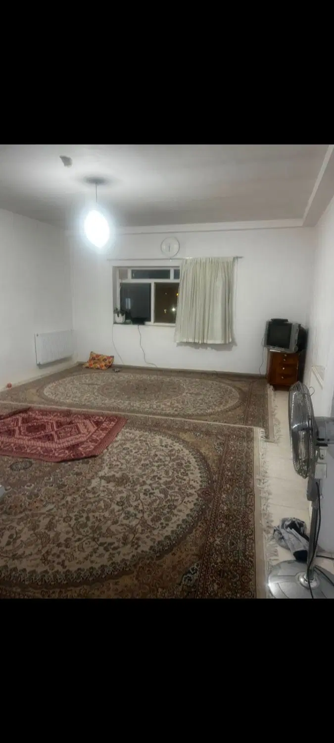 دوخواب بناسازان سالن بزرگ