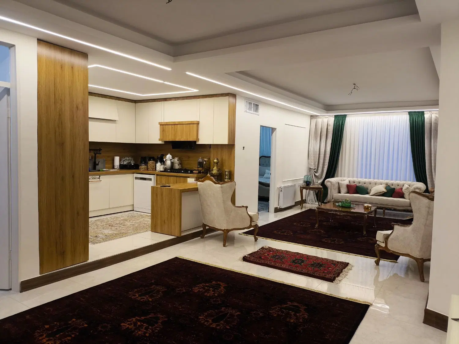 ۱۱۰ متر بهترین لوکیشن شاهین ویلا
