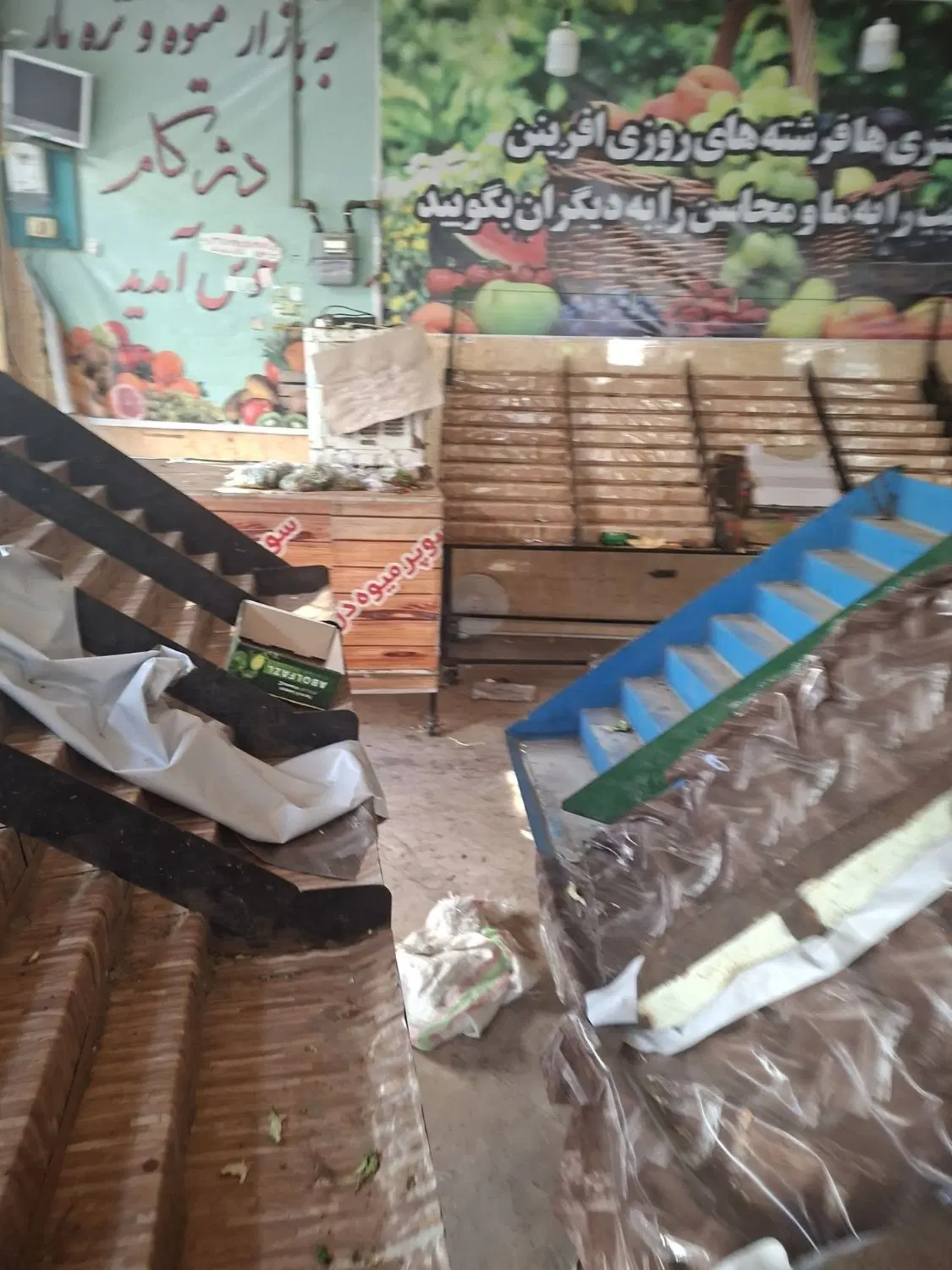 مغازه ۱۳۰متری برای اجاره
