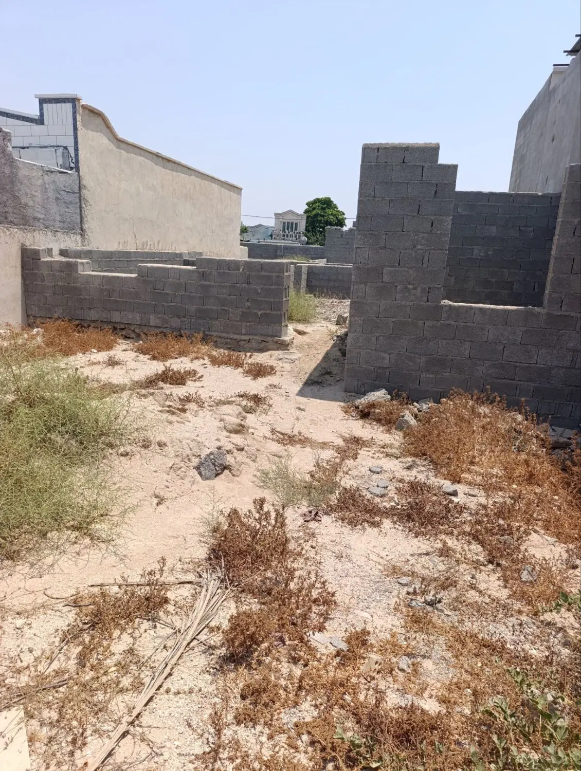 زمین ،خونه ،بندرگاه