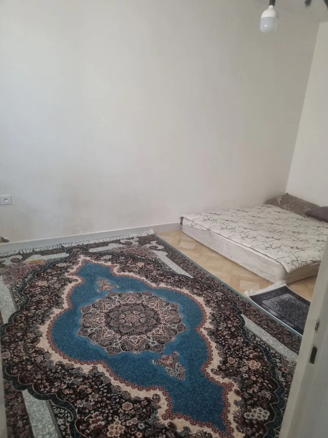 واحد فروشی