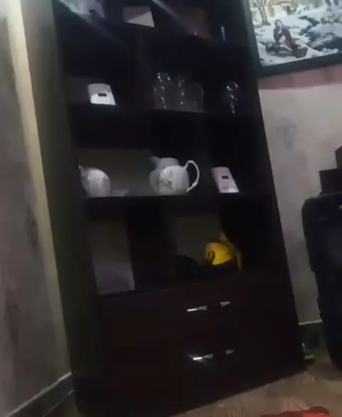به یک هم خانه