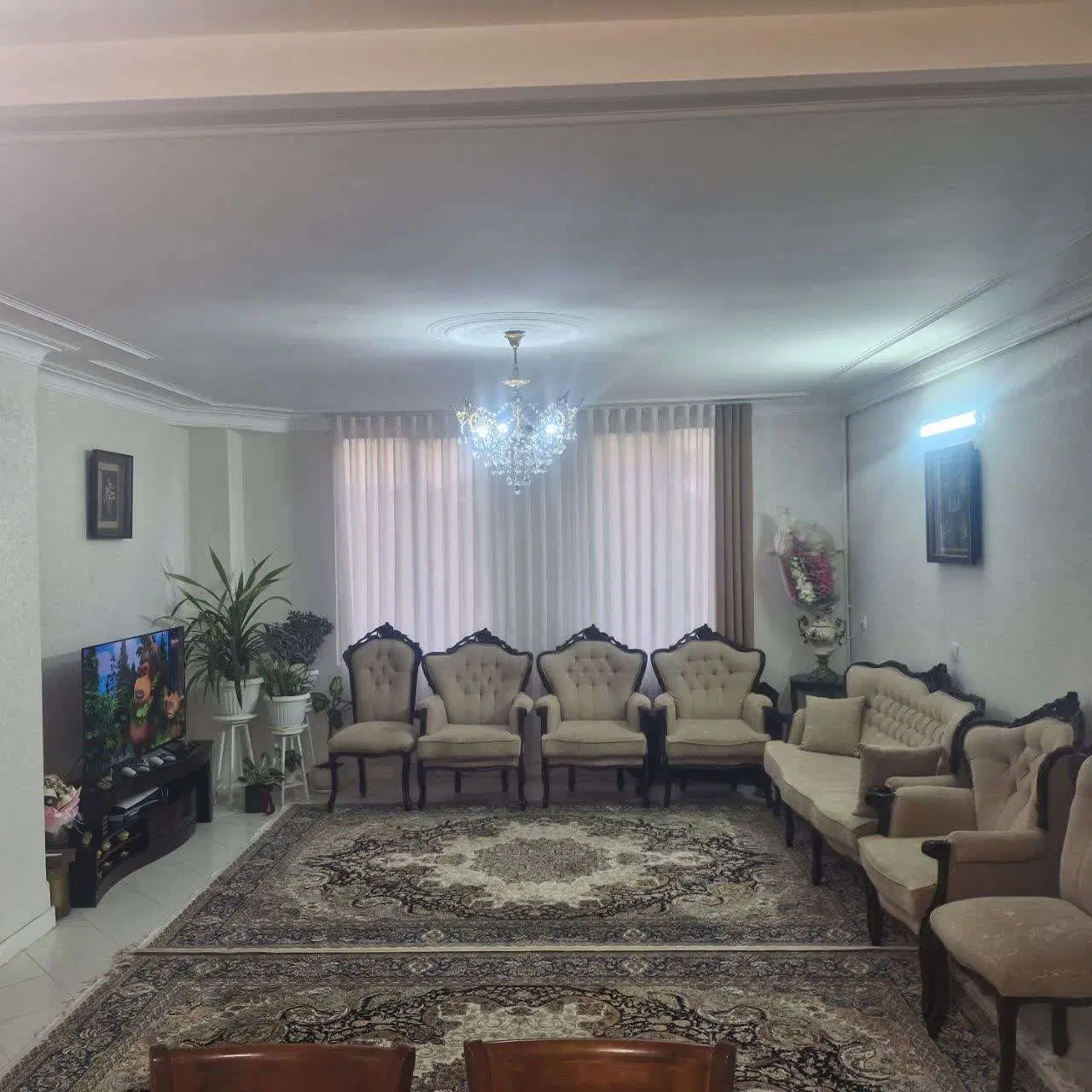 ۸۶ متر ۳ خواب کوچه تهرانی