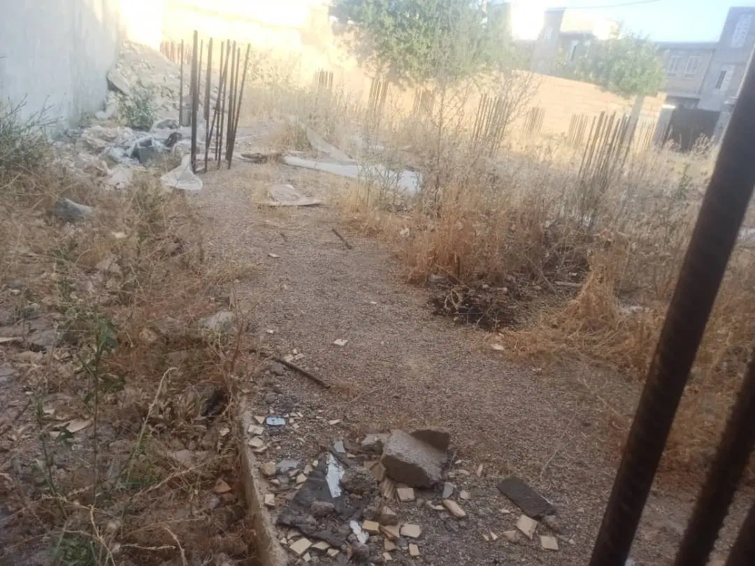 زمین خلف اباد