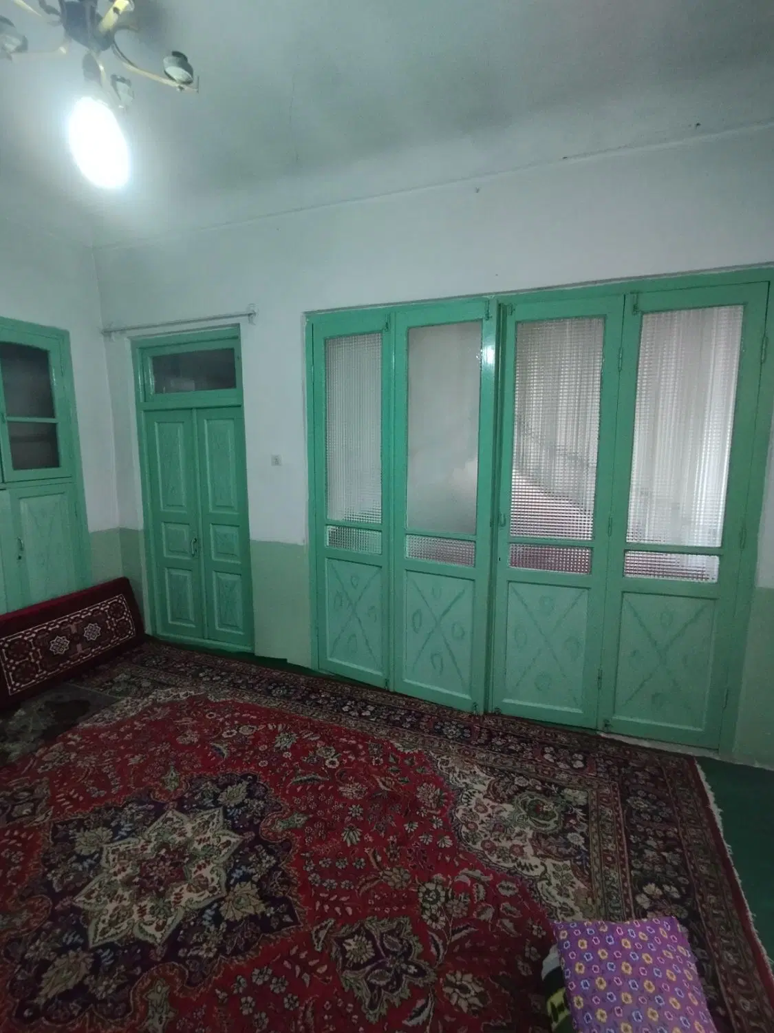 خانه کلنگی در محله آغ داش