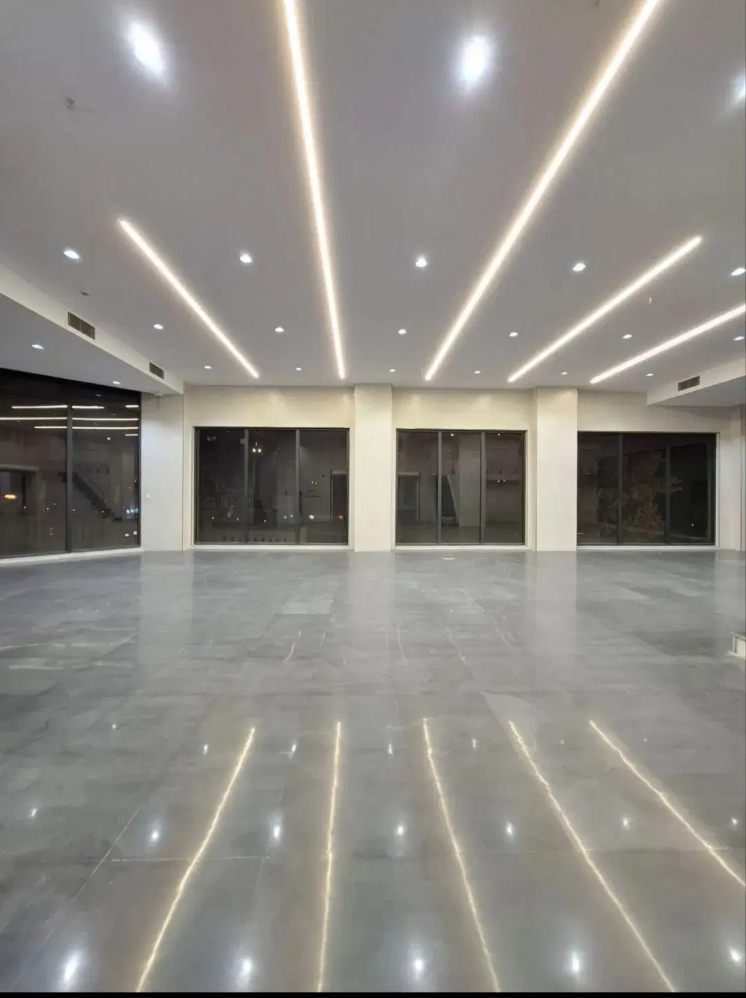 مغازه تجاری زیباشهر  113 متری نصر جنوبی