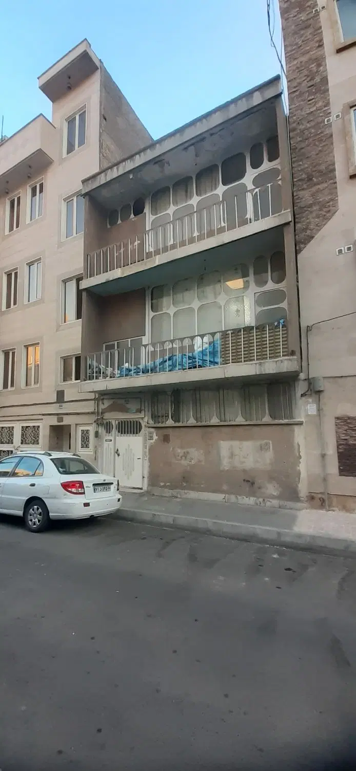 فروش خانه ویلایی سیزده آبان