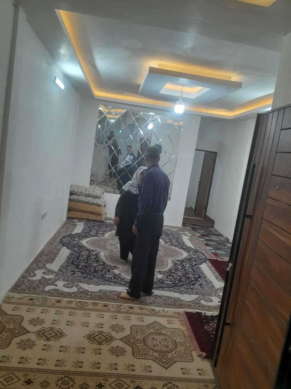 اپارتمان سیدی خاکستری