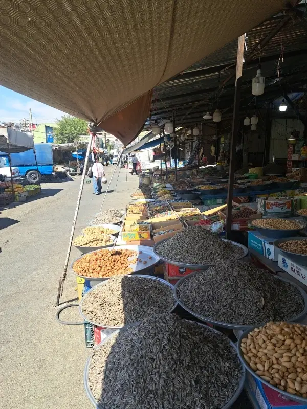 ۳ دانگ مغازه  واقع در میدان تره بار اسلامشهر