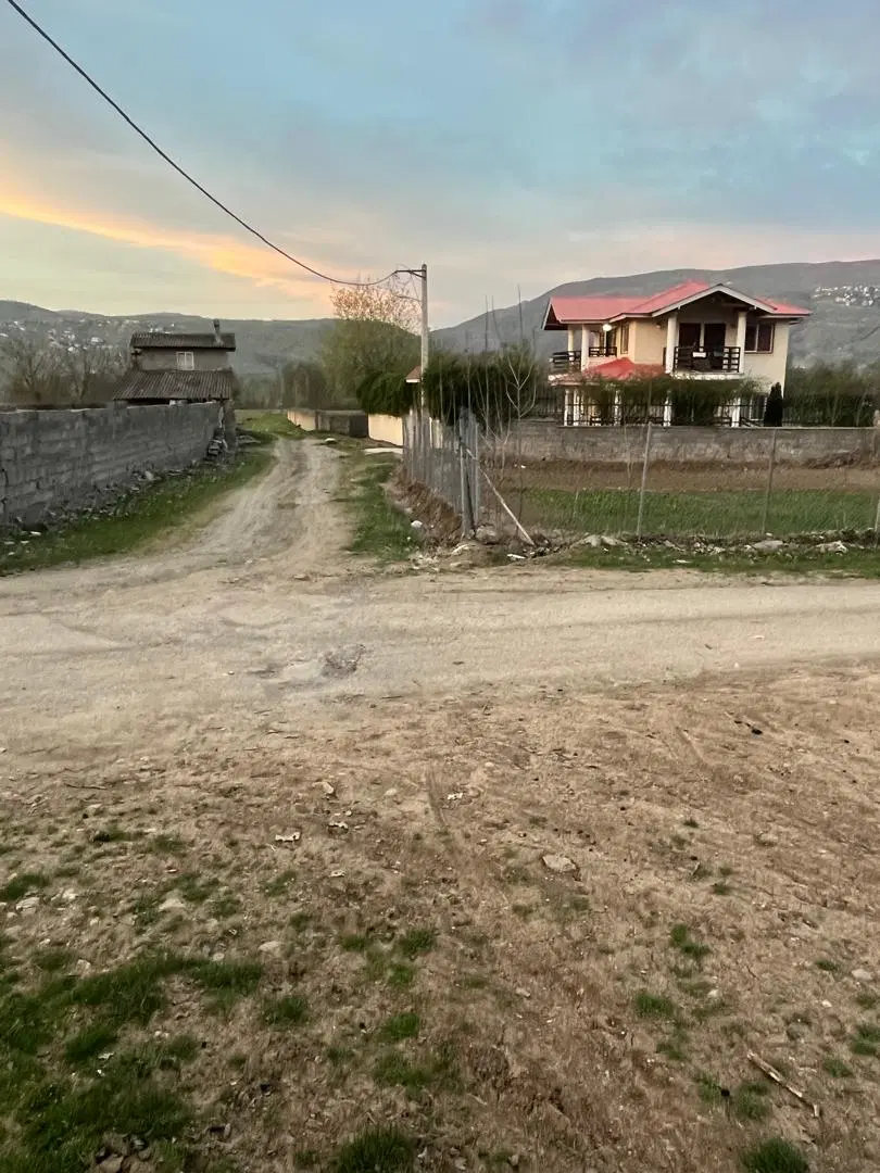 زمین سند دار