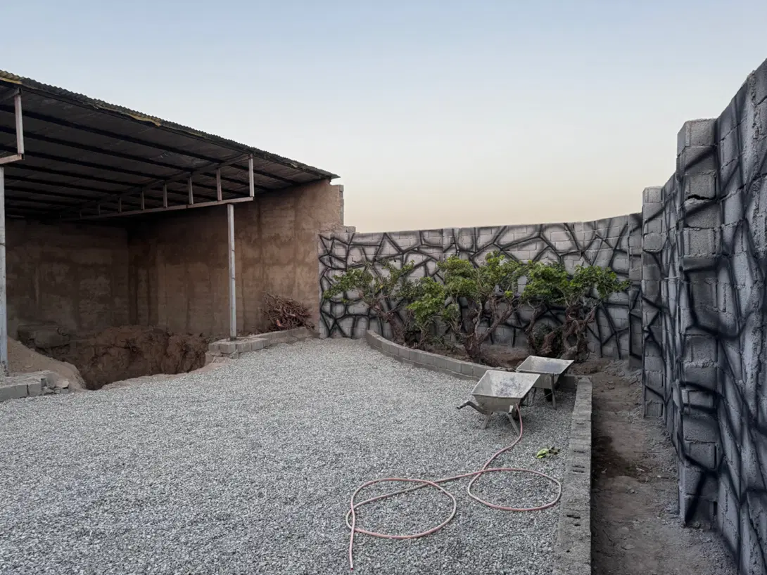 باغچه ۲۵۰متری چهار دیواری
