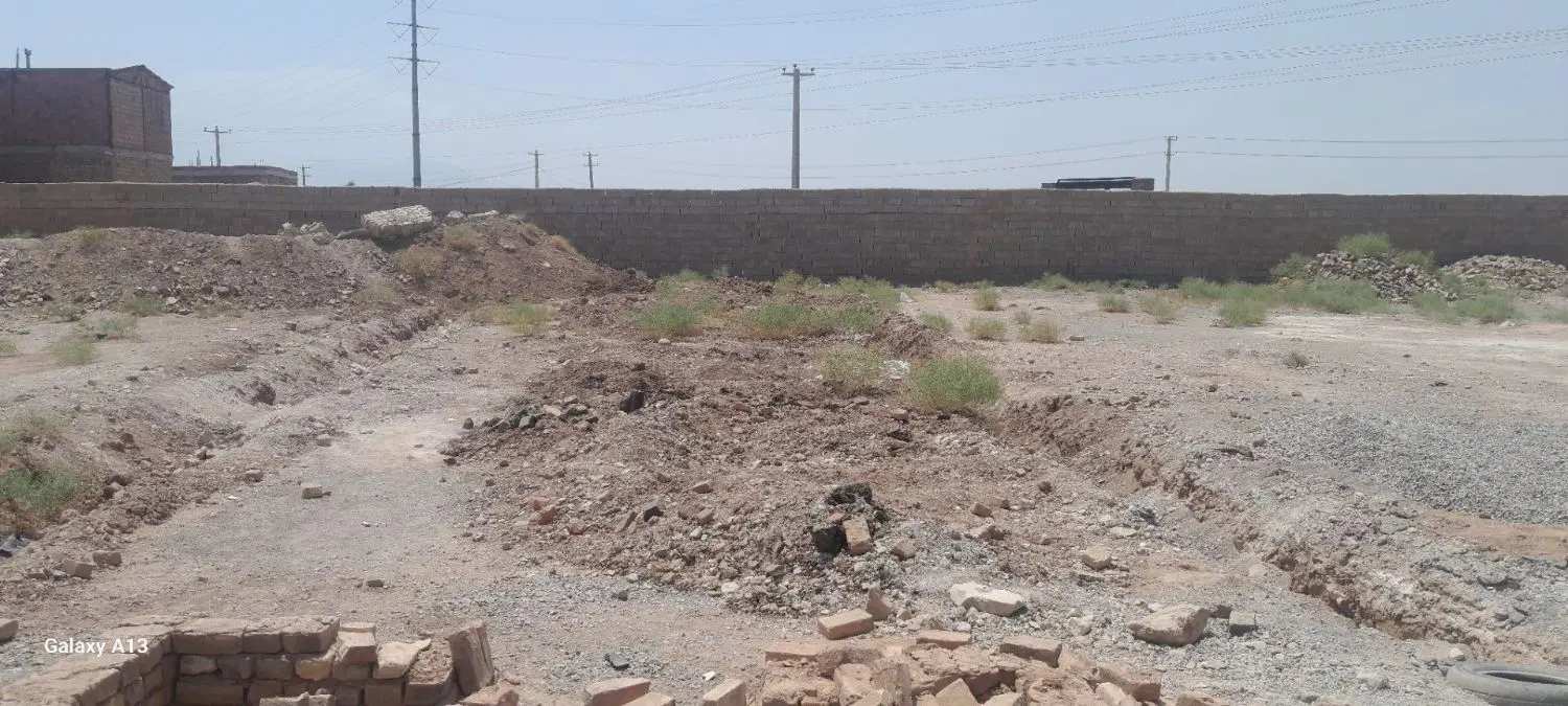 زمین شرف اباد