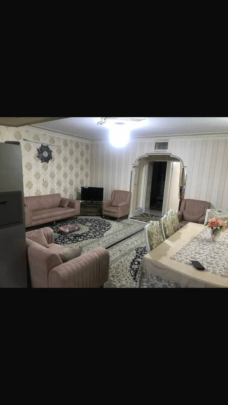 آپارتمان نورگیر و تمیز و2خوابه و آشپزخانه بزرگ