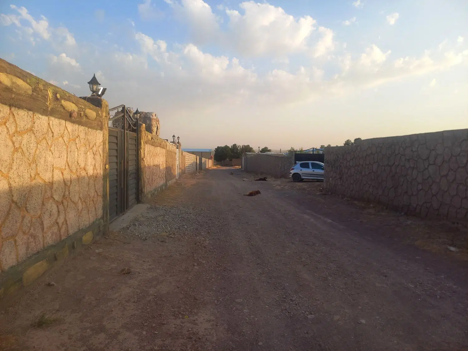 ۶۰۰ متر زمین خواجه مرجان