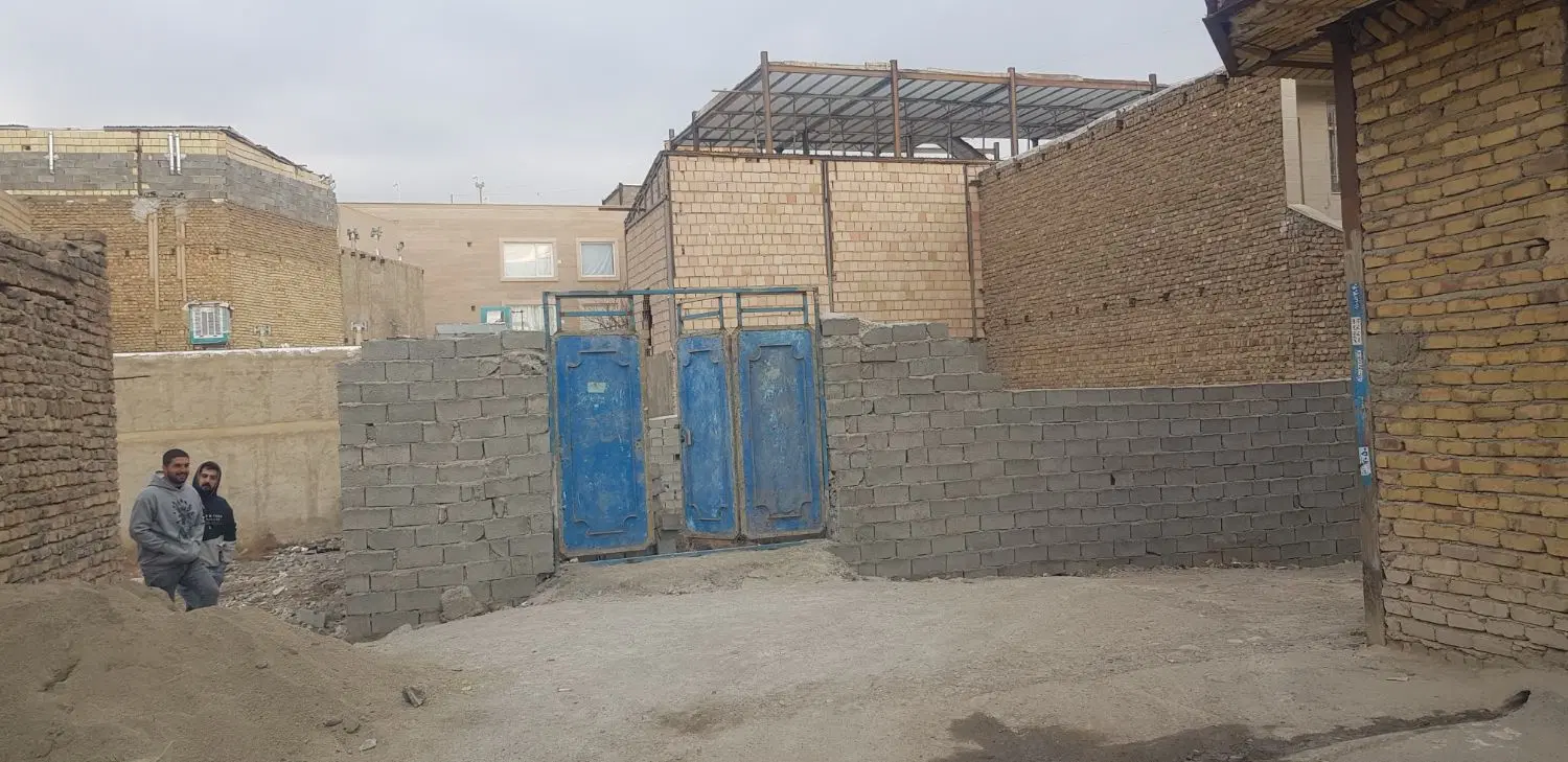 ۱۵۰متری چهارباغ