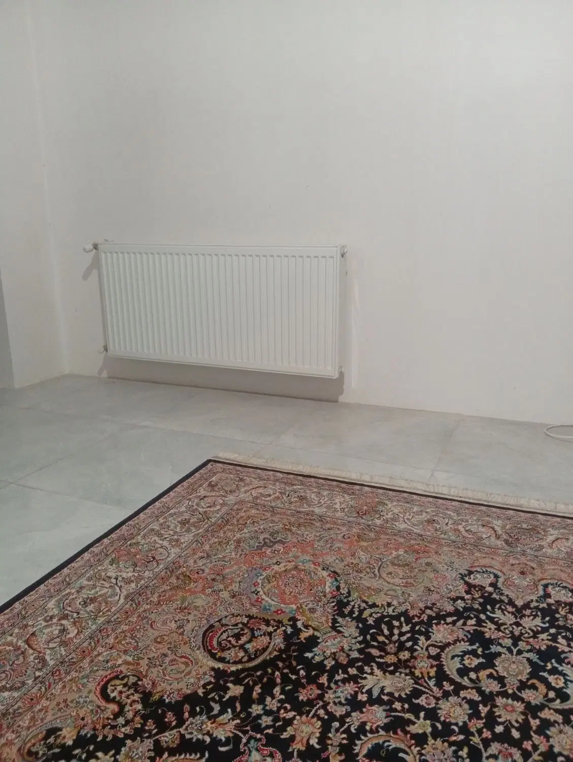 سلام خونه دارم همخونه میخام وسایل تکمیل