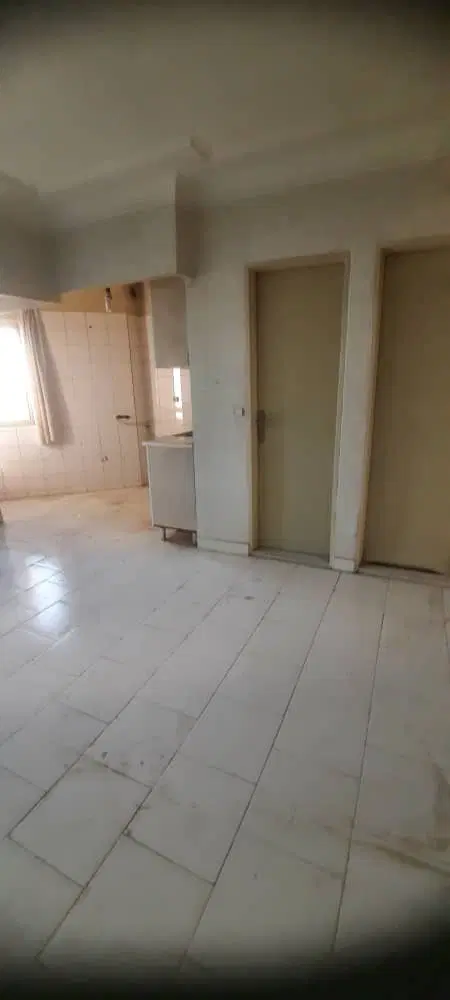 واحد ۴۰ متری بسیار دلباز و نورگیر