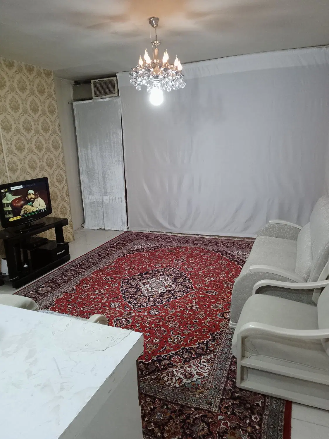 همخونه هم خانه خانم فقط خانم