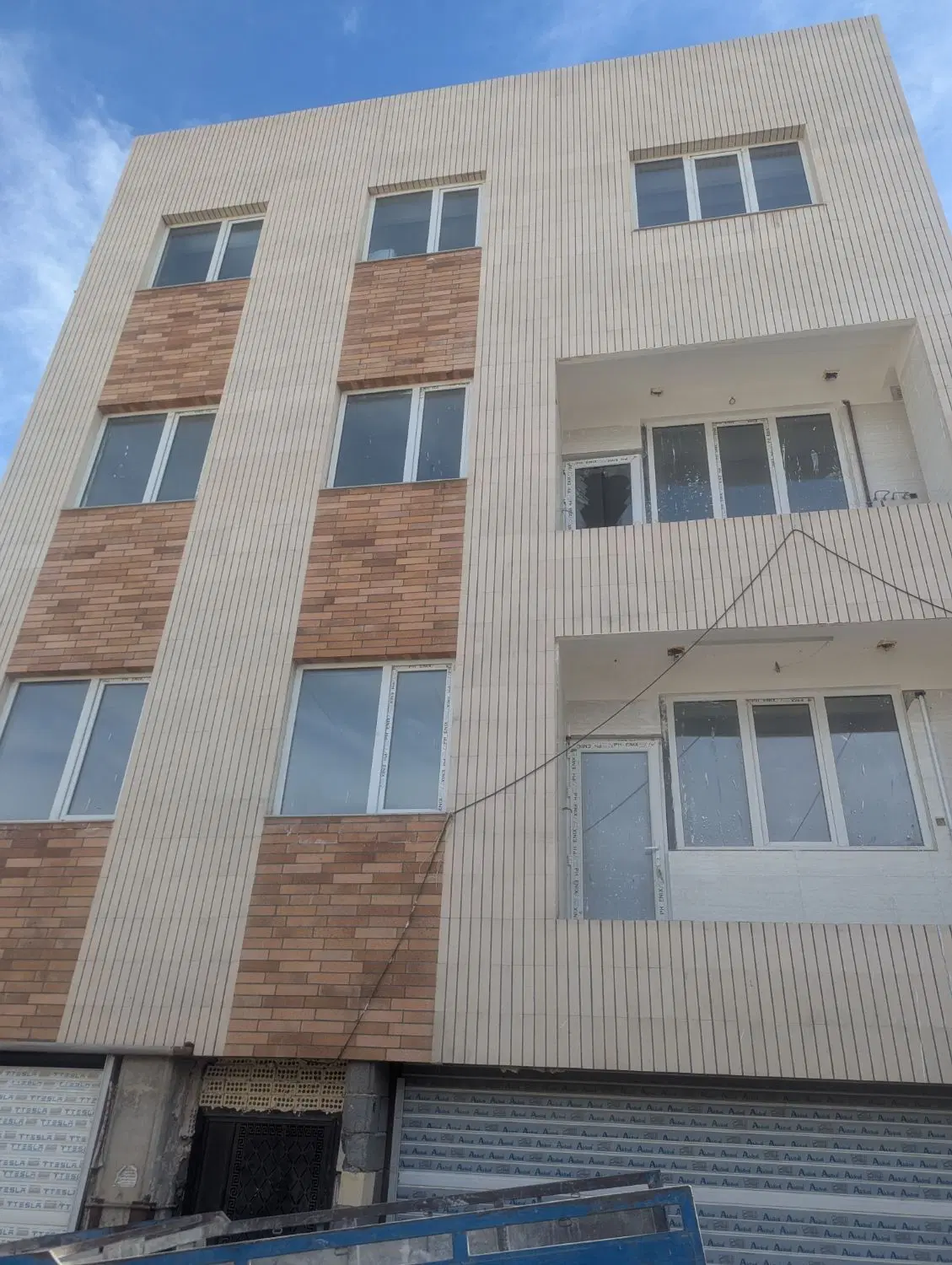 آپارتمان ۸۰ متری دوخوابه خشک شهرک بهشتی