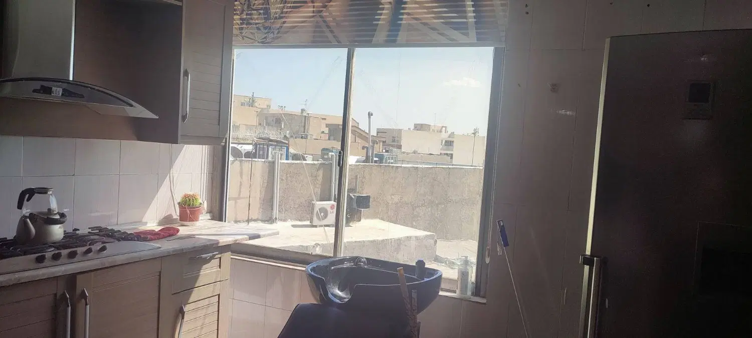 فروش واحد ۱۱۰ متری، بر خیابان آزادی، اصلی گوهردشت
