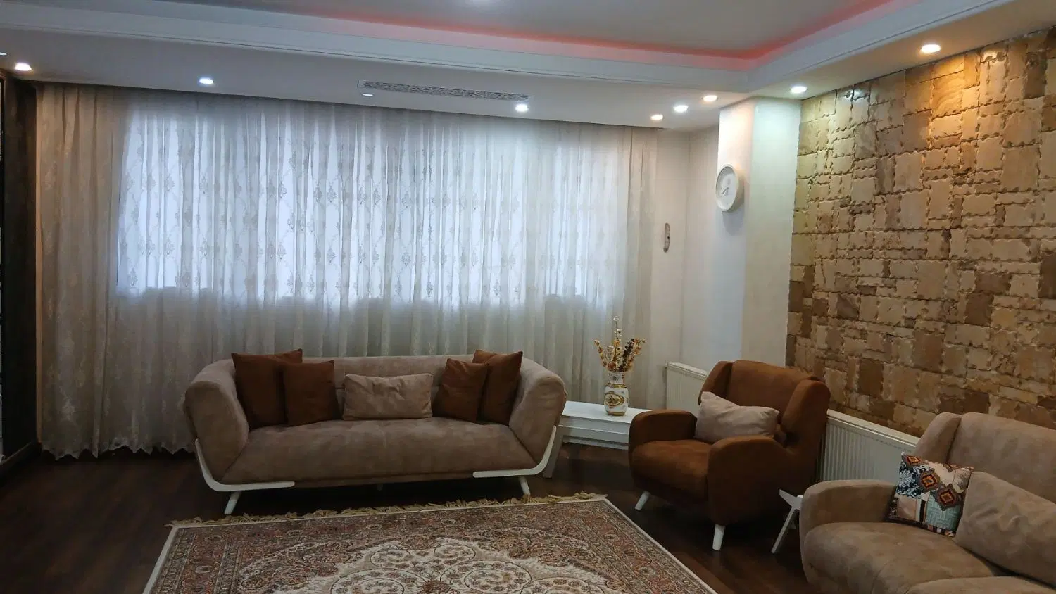 آپارتمان شیک، تک واحدی، ۲پارکینگ اختصاصی