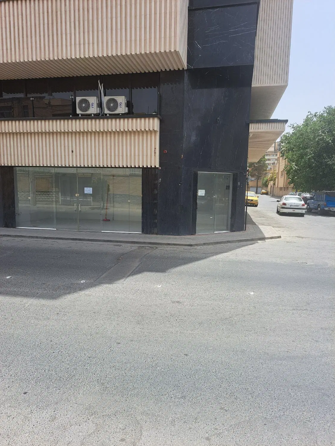 مغازه فروشی