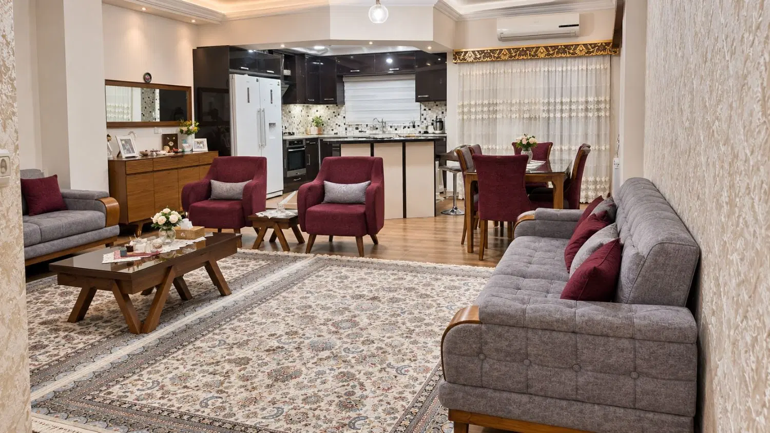 بهارستان 104متر رو‌به‌نما