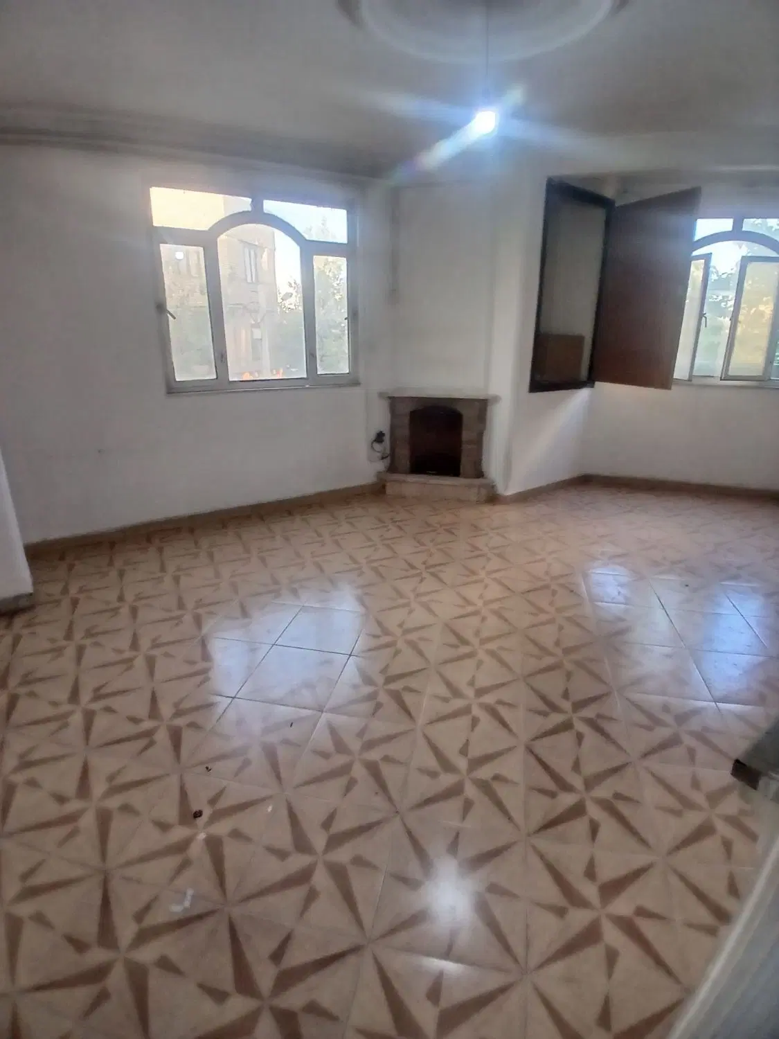آپارتمان ۸۰ متری حاشیه حشمتی