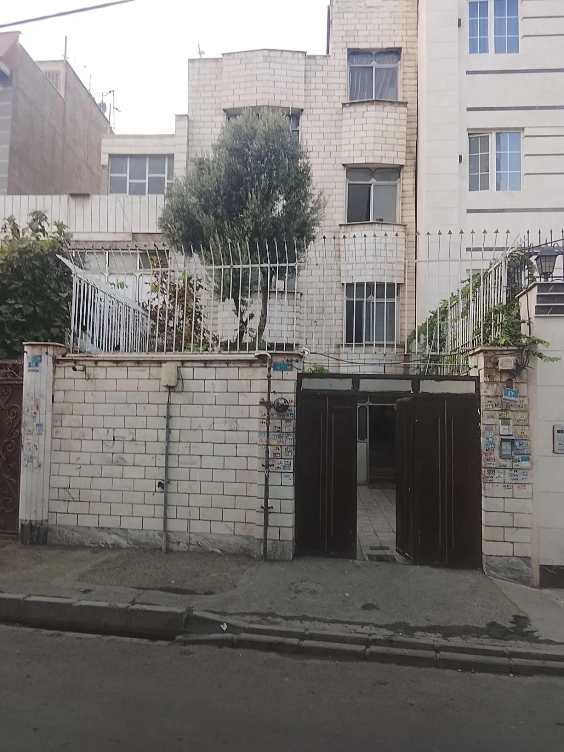 فروش خانه در چهار طبقه