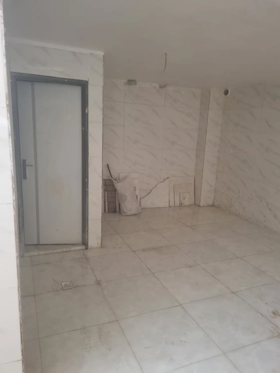 مغازه دونبش ۳۶ متر زمین ۷۲ متر زیربنا