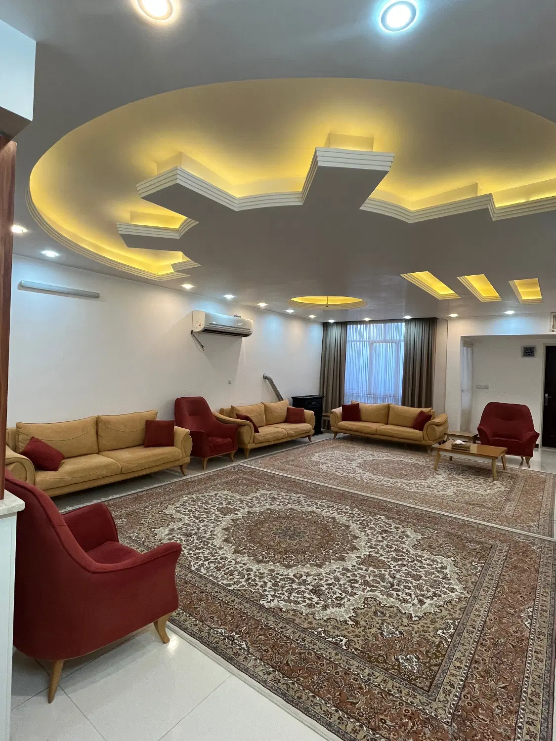 فروش ویلایی دو طبقه و نیم