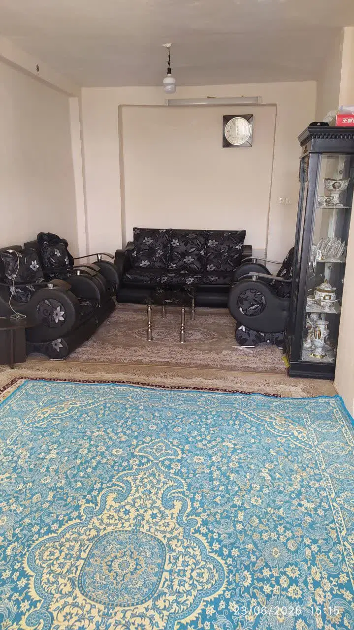 طبقه اول  ۱۰۰ متری ۱ خواب  راه مجزا