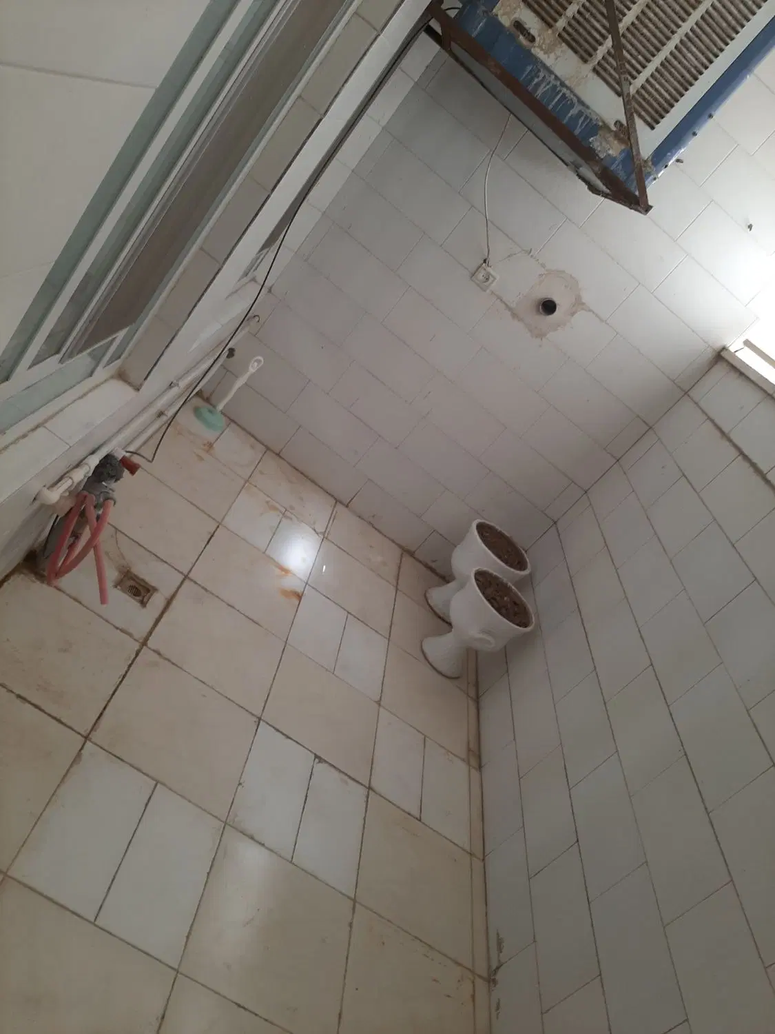 رهن و اجاره مسکونی شمالی زیرهمکف ۲خوابه مستردار