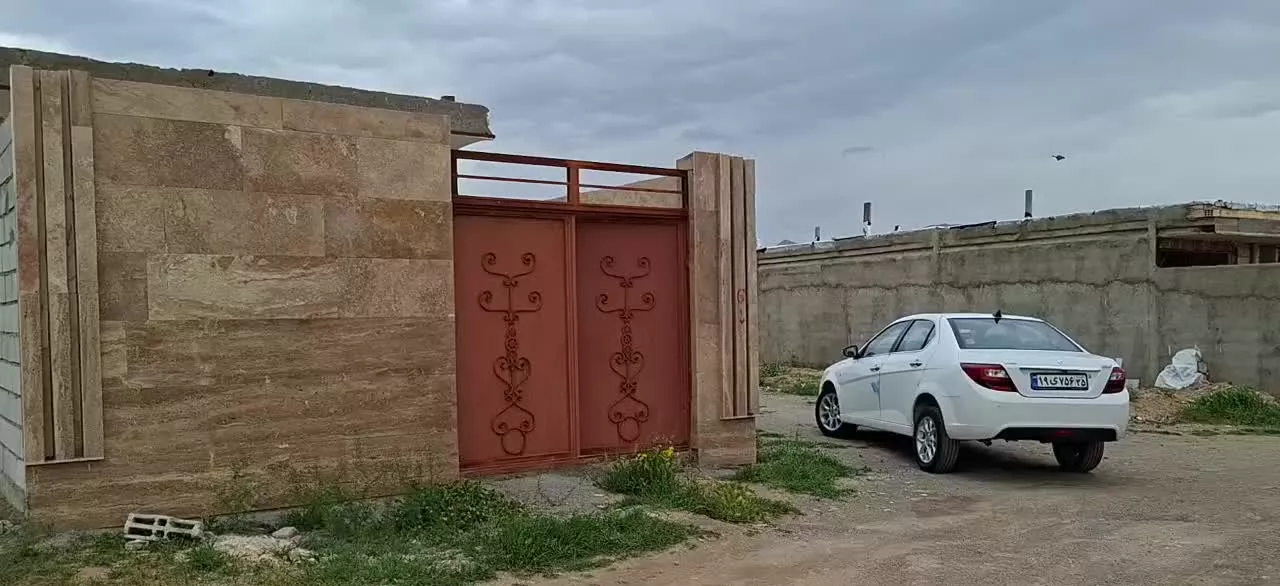 حیاط در آناخاتون