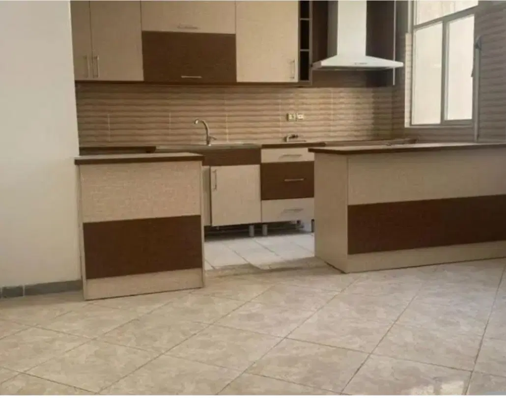۵۶متر _پارکینگ غیرمزاحم_ ۲ سندی _خ قصرالدشت