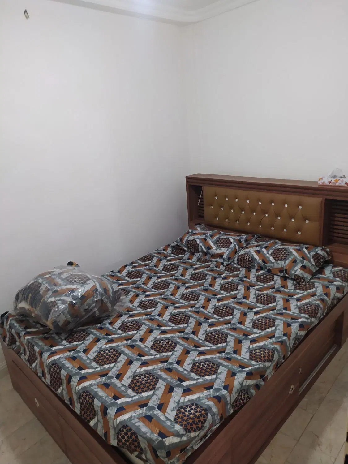 اجاره کوتاه مدت_ مبله_ کولر گازی دارد