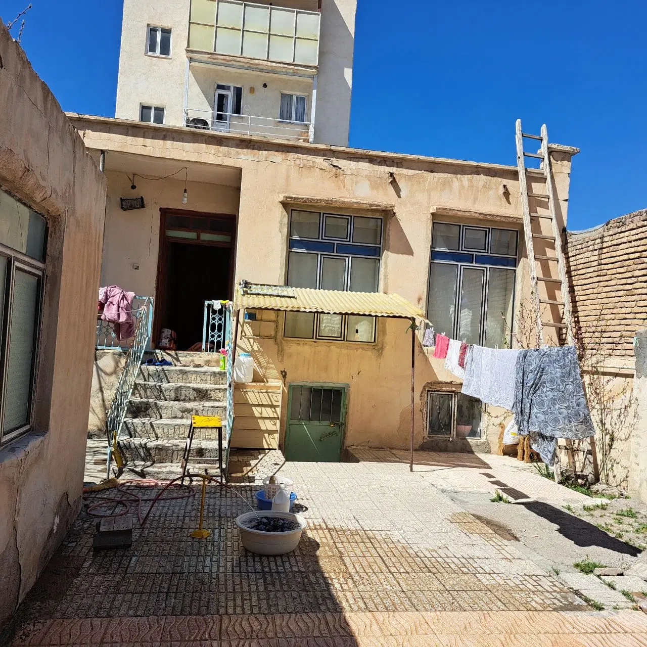 خانه ویلایی گلنگی