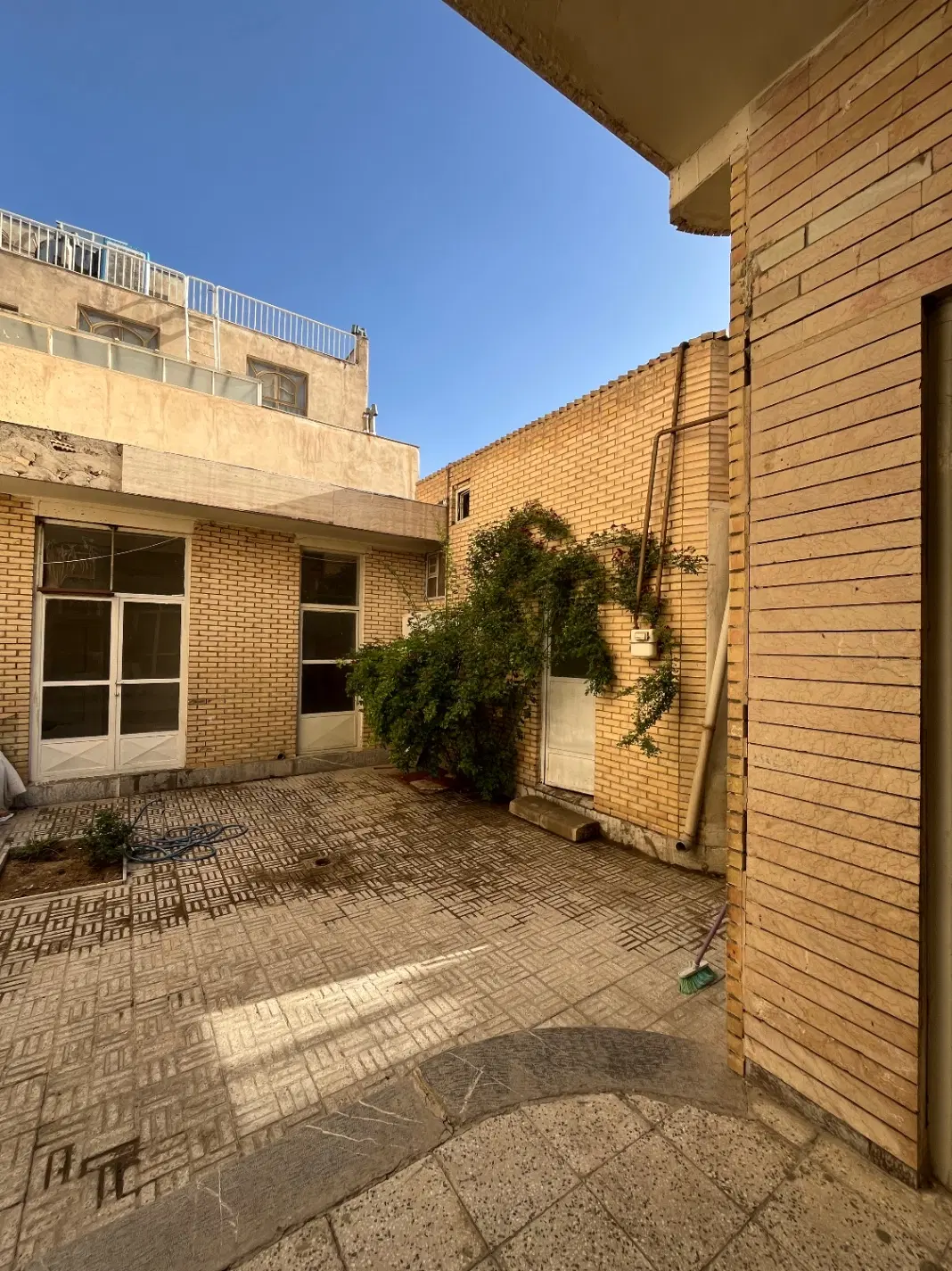 ویلایی ۱۱۸ متری ( بدون عقب نشینی)