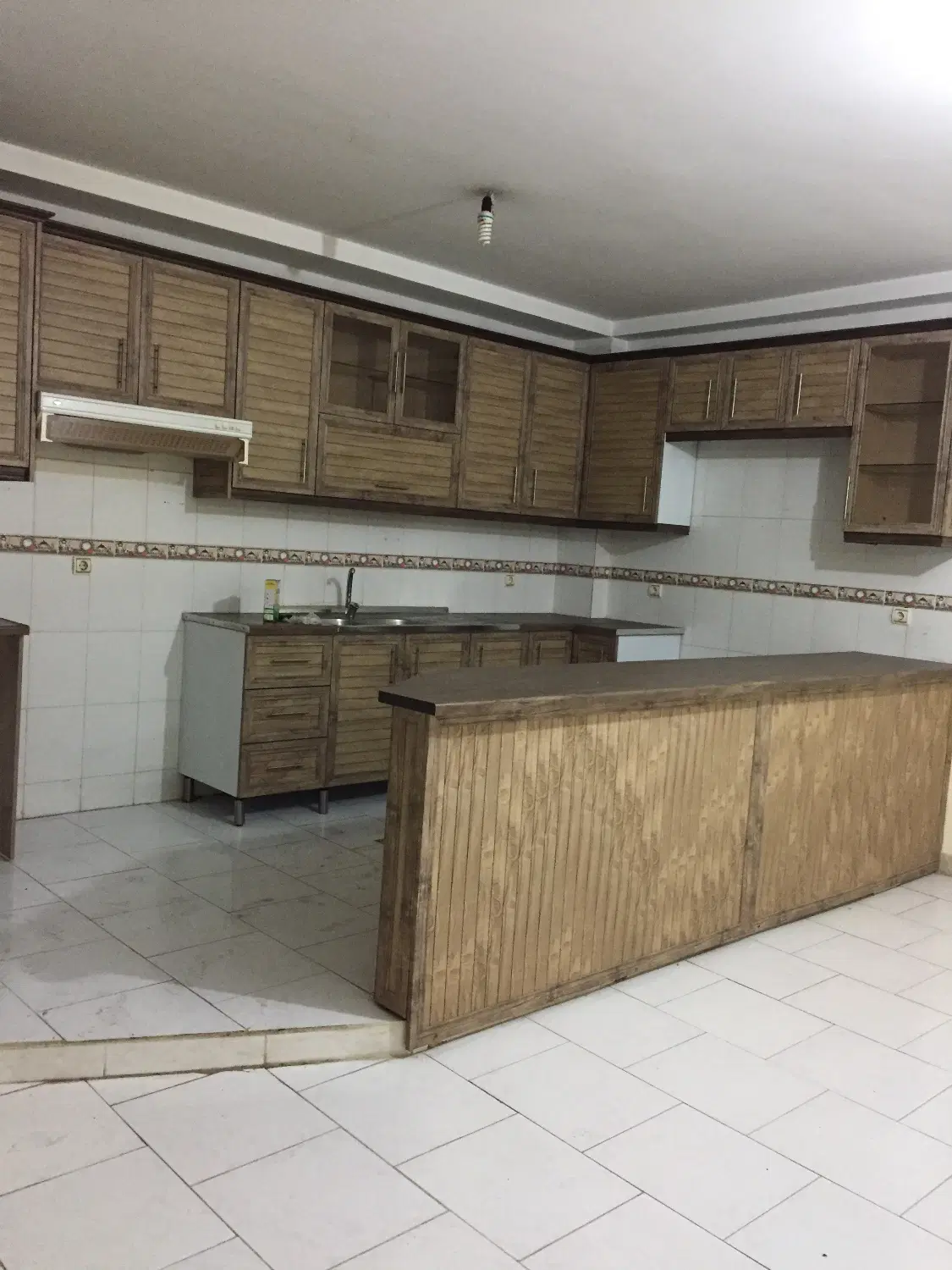رهن و اجاره آپارتمان 110 متری شهرک وحدت