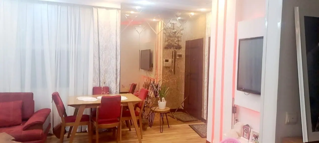 آپارتمان ۸۰ متری غرق نور سند دار