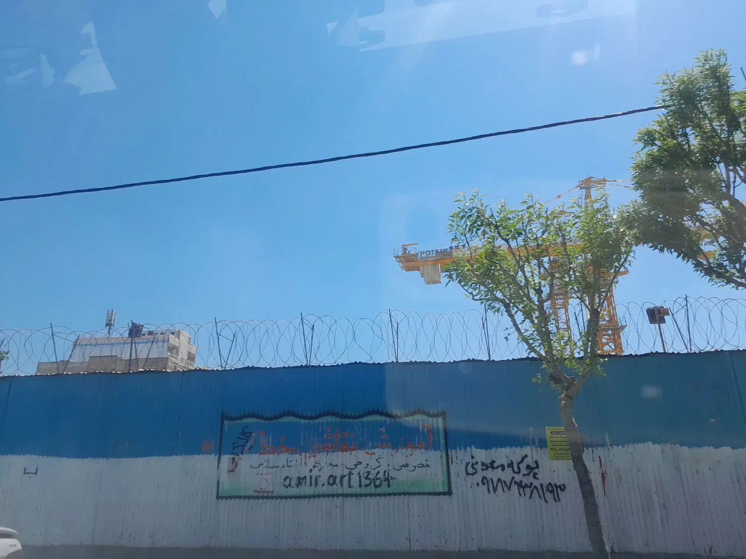 اجاره چهار دیواری ۲۰۰متری