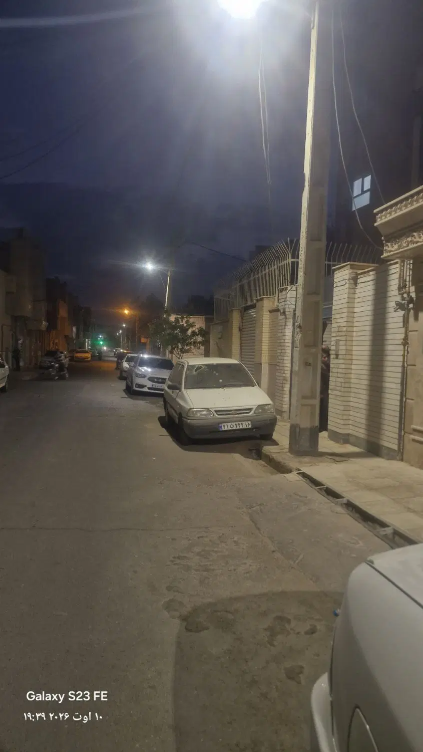 منزل فروشی ۱۰۰ متر سند۶دانگ نزدیک میدان آزادگان
