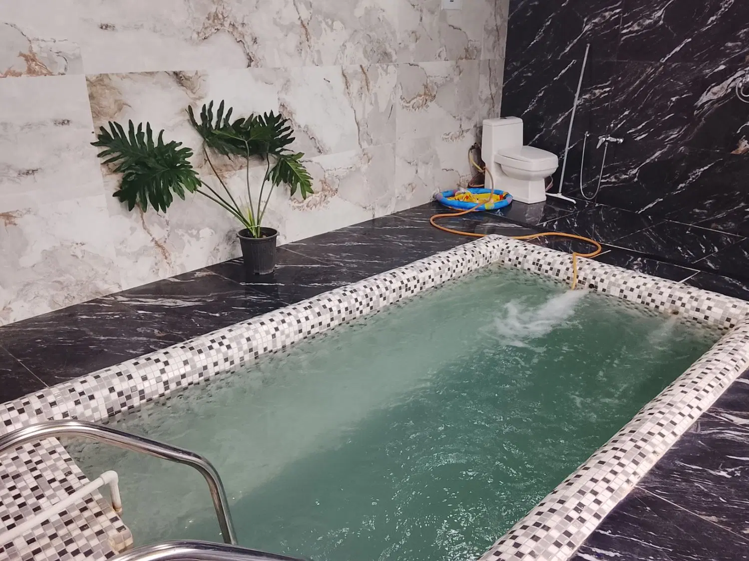 کلبه استخردار دو خواب پناه