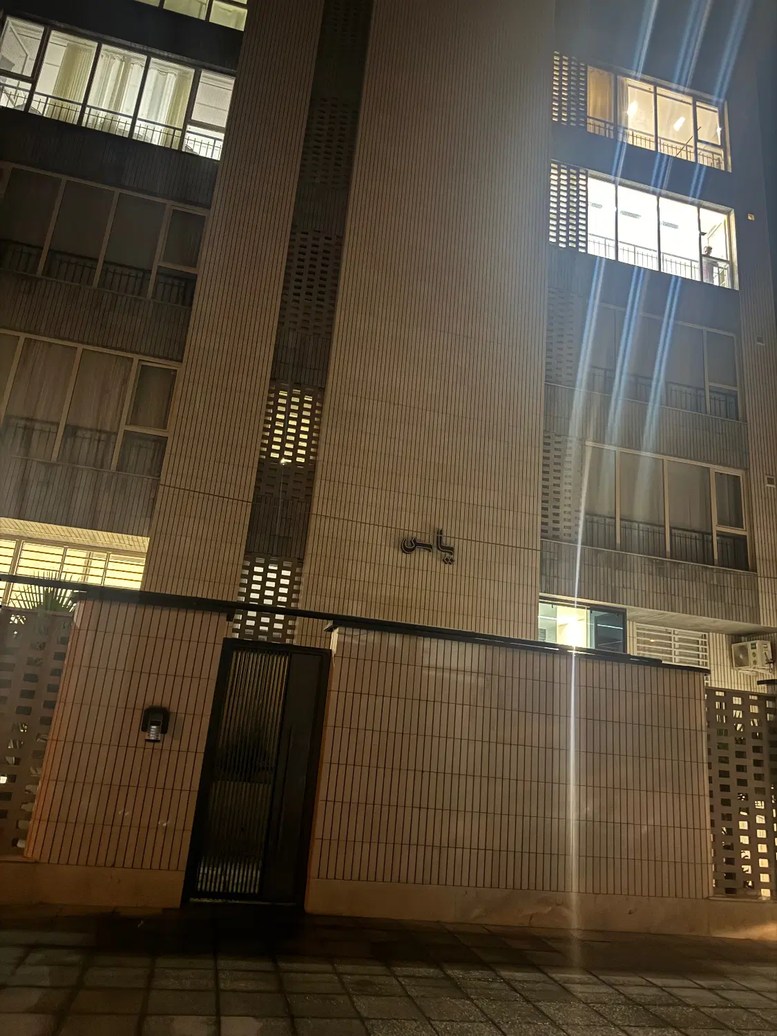 کلنگی ۴۲۵ متری ولیعصر قصرالدشت