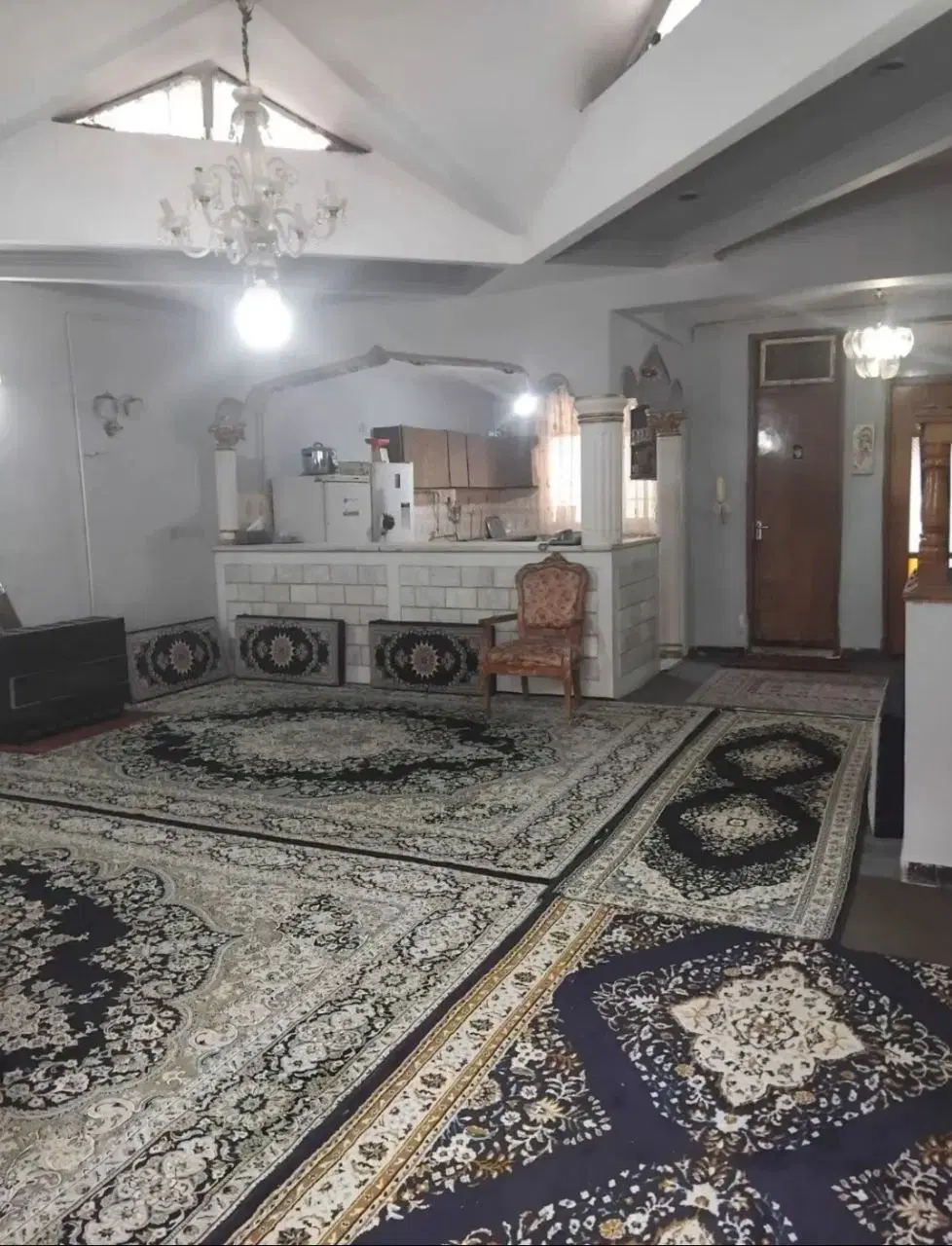 فرهنگیان فاز۲ ویلایی ۲۰۰متر جنویی