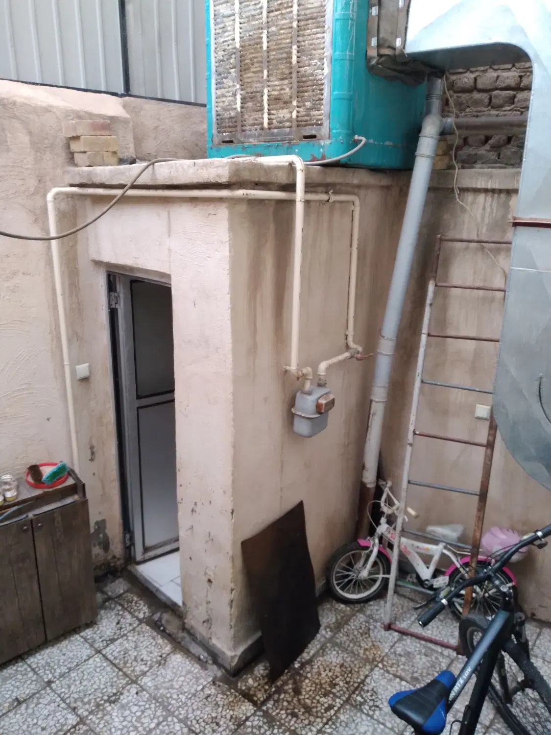 منزل ۳ طبقه